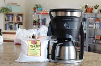 how to clean a coffee maker with baking soda